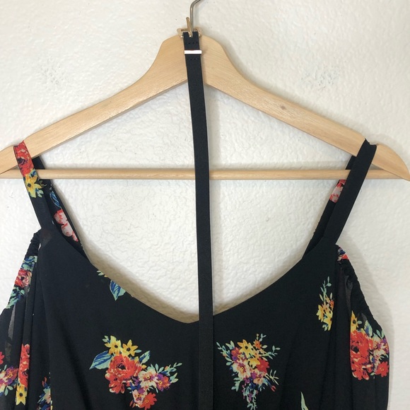 SOLD Torrid floral short sleeve off shoulder dress - Picture 5 of 11